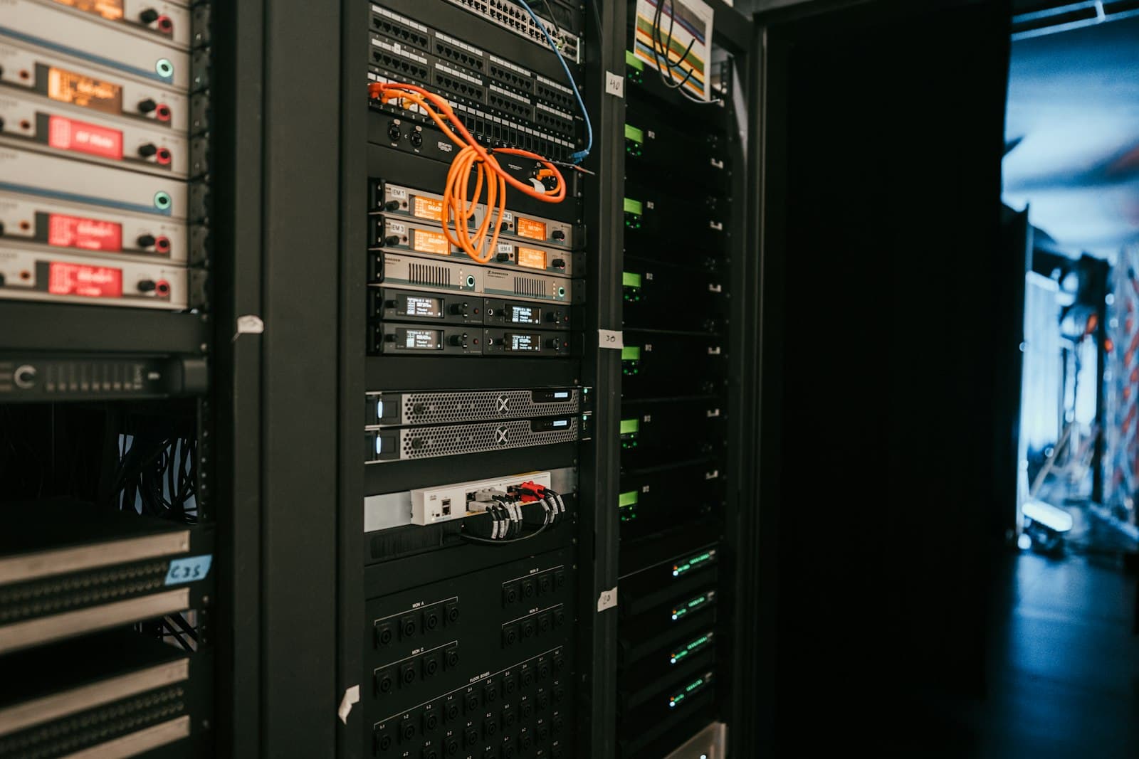 Nexus H100 64-GPU SuperPOD-Class Cluster (8× HGX H100 Nodes) hardware detail 2