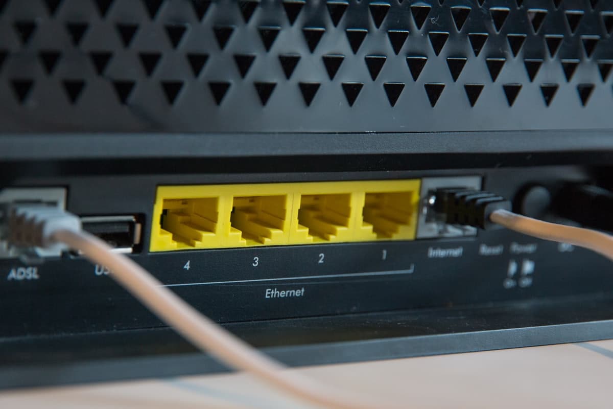 NVIDIA Quantum QM8700 HDR 200G Managed InfiniBand Edge Switch hardware detail 1